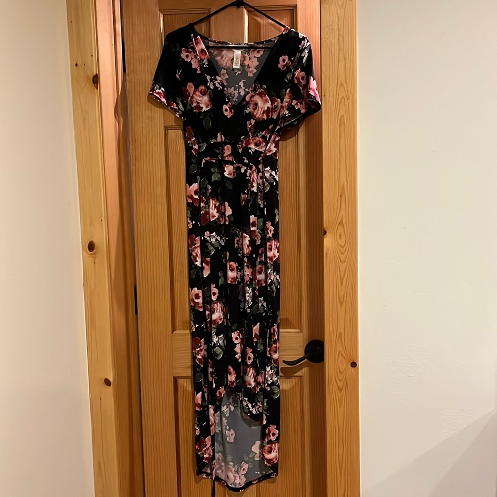 Ma Cherie maternity black floral wrap dress cap sleeve, waist tie,